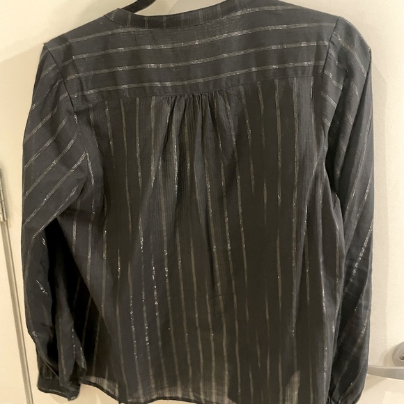 Cute button down with stripe detailing - Picture 2 of 3